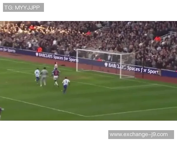 足球解说文字的魅力与技巧解析如何提升观赛体验与理解深度